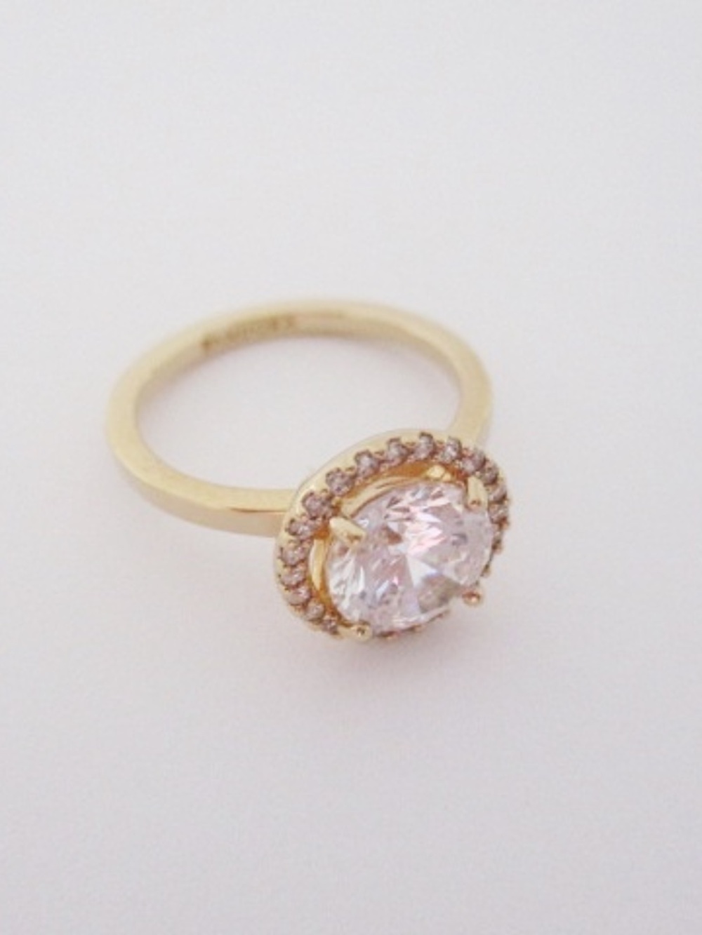 PANDORA - Sparkling Round Halo Ring
